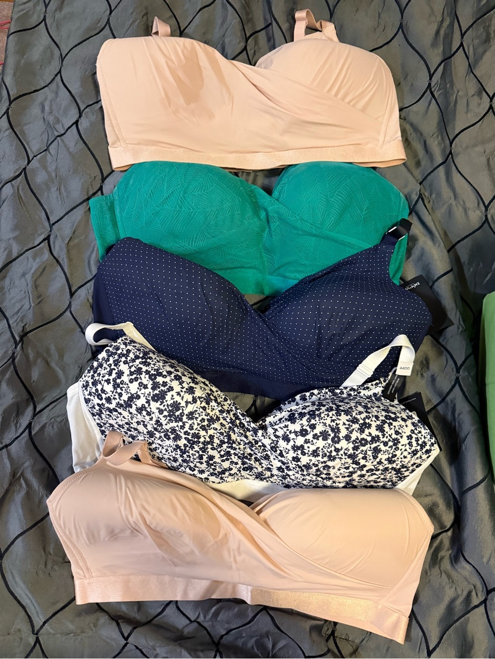 Deesse Lingerie Wireless & Convertible Bras — 2xBeige, Green, Navy, White Floral